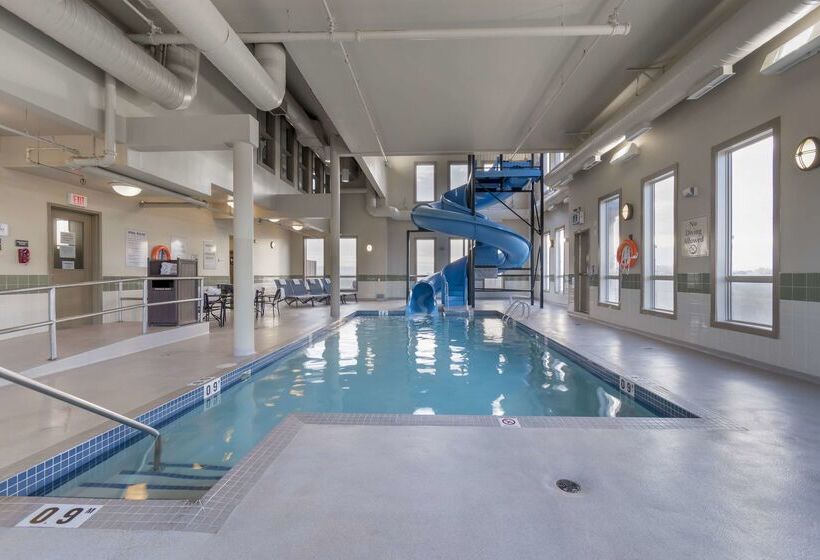 هتل Best Western Plus Moose Jaw