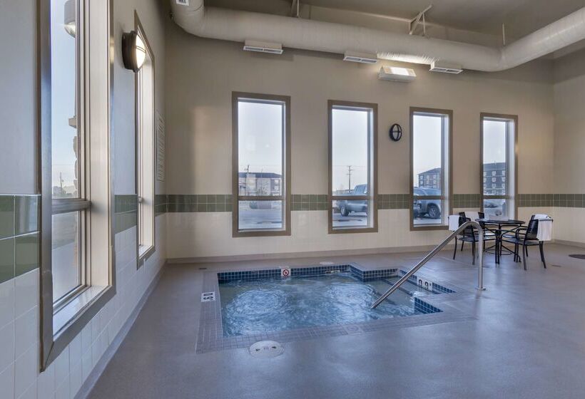 هتل Best Western Plus Moose Jaw