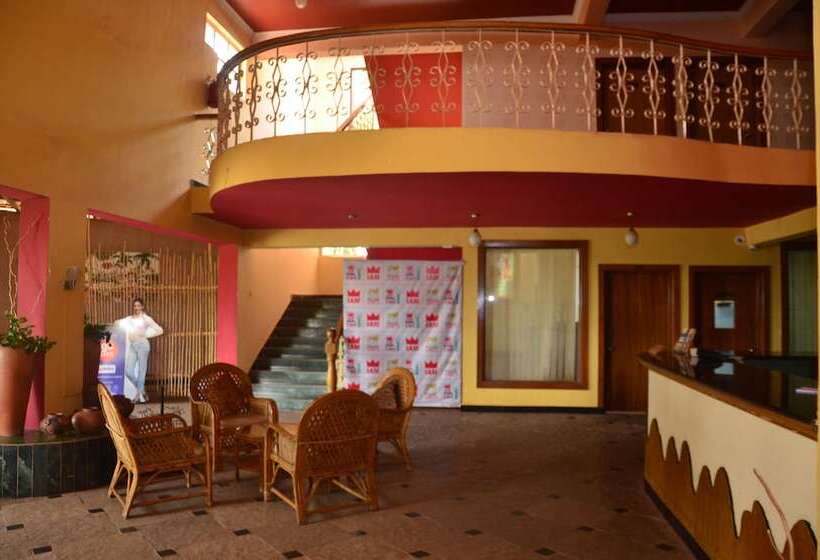 هتل Indismart Woodbourne Resort