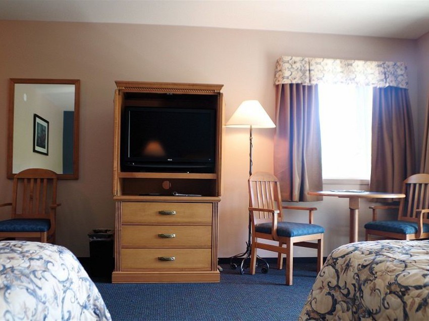 هتل Kokanee Springs Resort