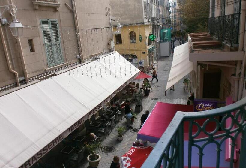 هتل Little Palace