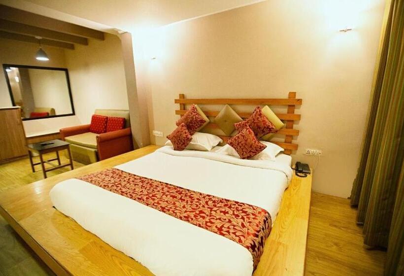 ホテル Maneck Residency