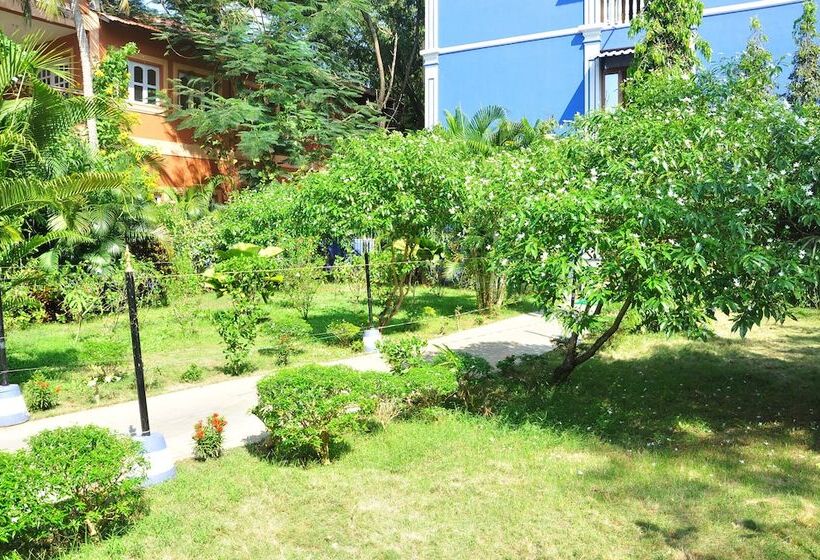 هتل Mayflower By Casa Eternal Beach Resort Baga