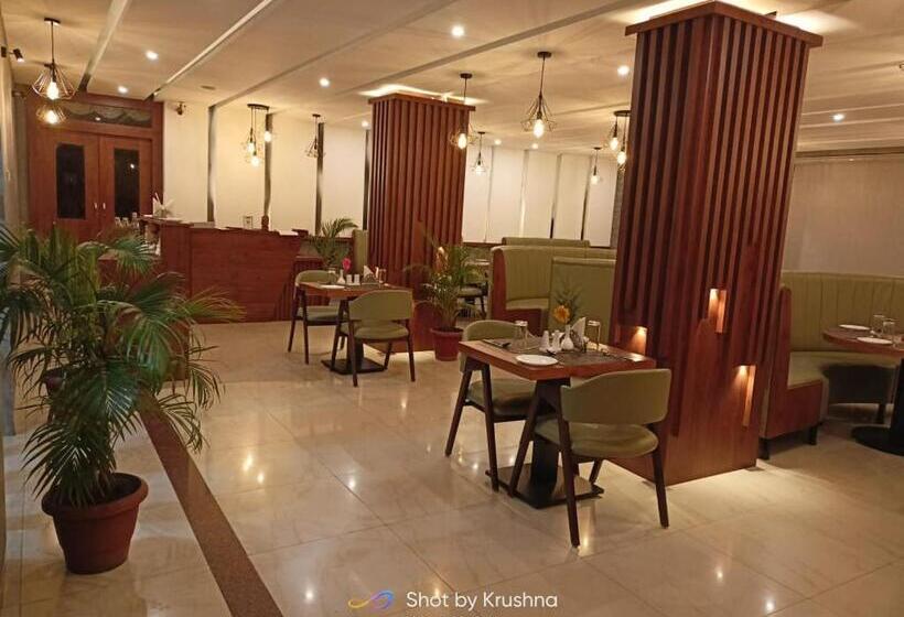 ホテル Preethi Classic Towers