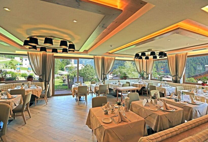 هتل روستایی Cesa Tyrol