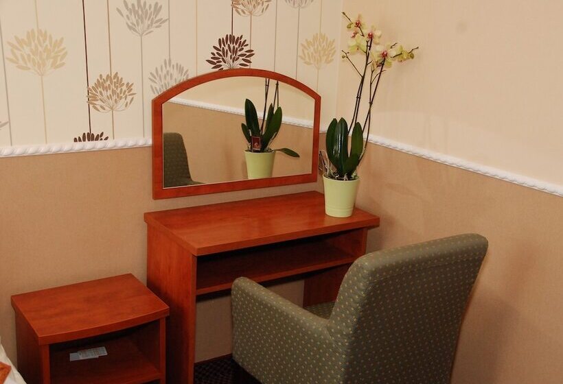 호텔 Topaz Poznań Centrum