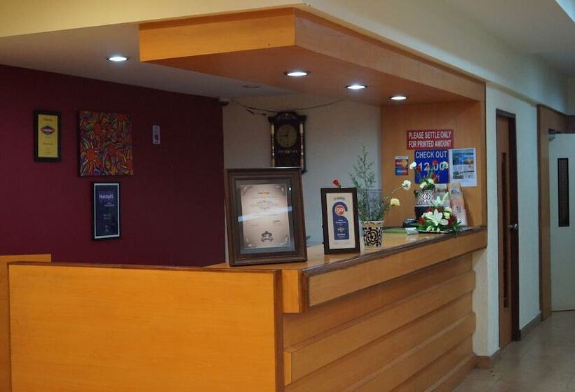 ホテル Vinayaga Inn By Poppys Ooty