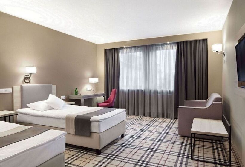 هتل Witkowski Warsaw Airport