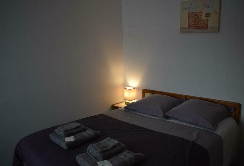 Отель Auberge De La Vallée De La Douve