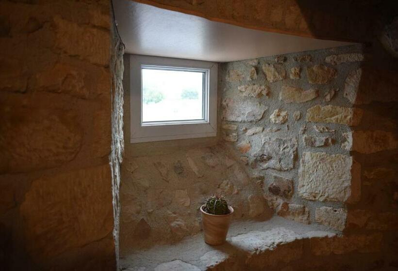 Отель Auberge De La Vallée De La Douve