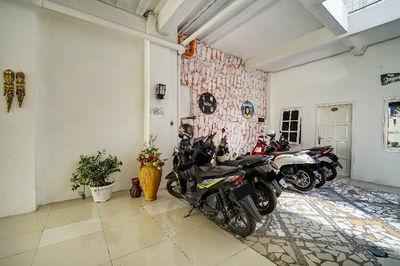 هتل Oyo 91173 Guesthouse King Puntodewo