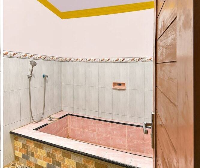هتل Oyo 91192 Homestay Antara