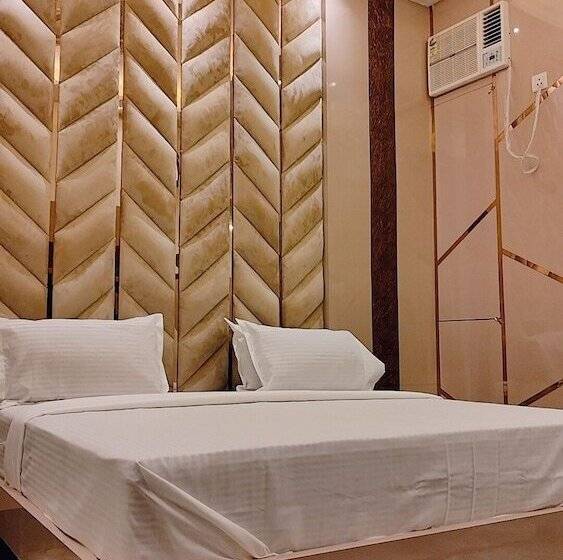 酒店 Shraddha