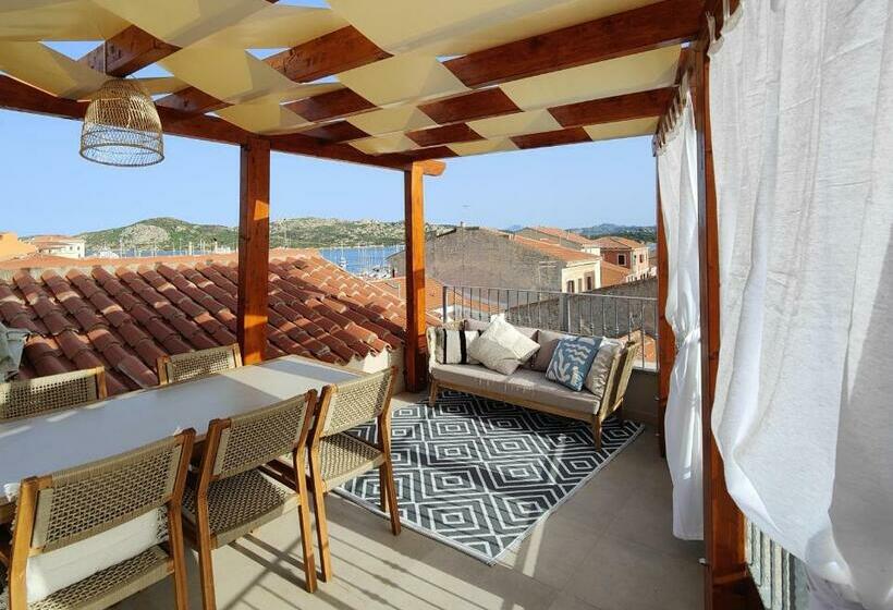 بنسيون Capricci Di Vento   Design Guest House