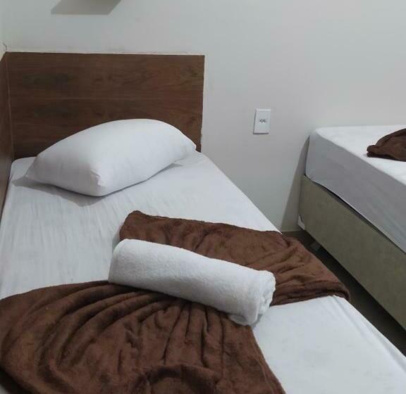 Pensão Pousada Quarto Com Ventilador,ar Frigobar E Garagem