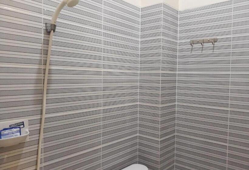 هتل Oyo 91162 Homestay Ansyariah Syariah