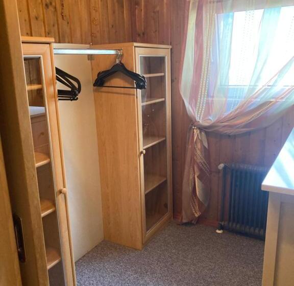 تختخواب و صبحانه Almhütte Zwei Welten