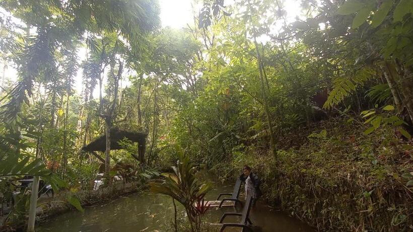 هتل Cantalarana, Antes Wikiri Lodge