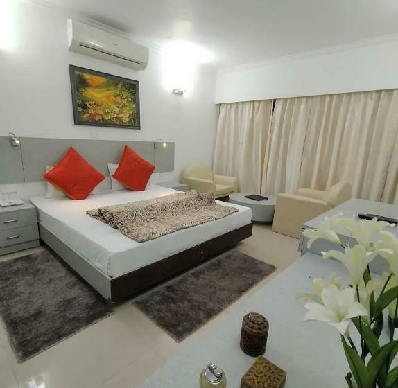 فندق Misty Meadows Resorts