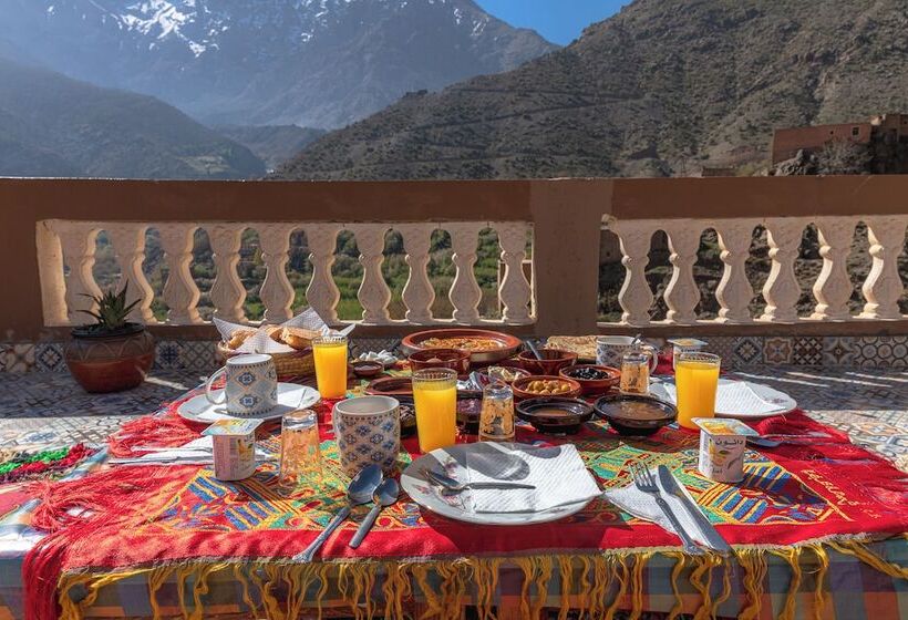 تختخواب و صبحانه Amazigh Family Riad