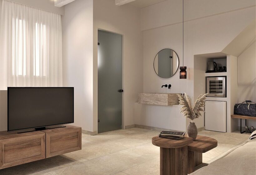 تختخواب و صبحانه F Charm All Suites   Adults Only