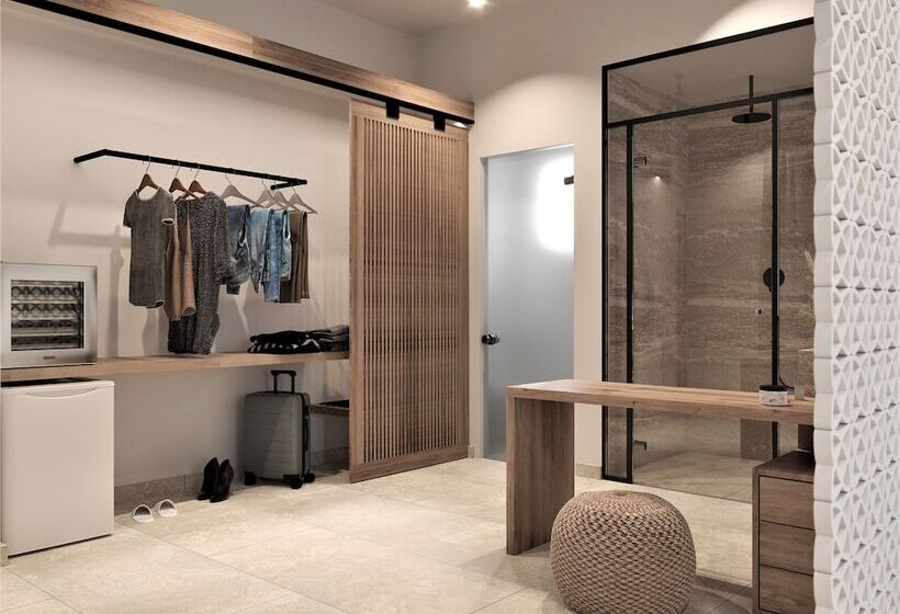 تختخواب و صبحانه F Charm All Suites   Adults Only