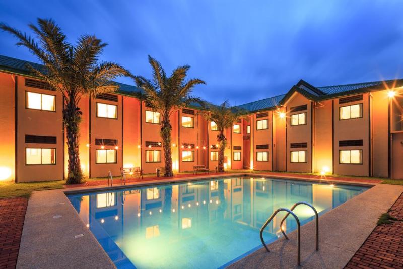 فندق فئة نجمة واحدة Microtel By Wyndham Cabanatuan