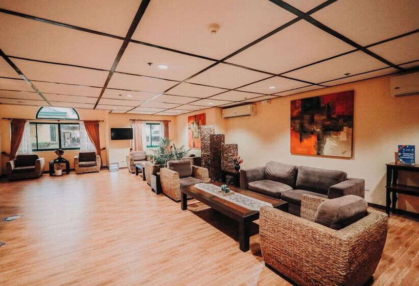فندق فئة نجمة واحدة Microtel By Wyndham Cabanatuan
