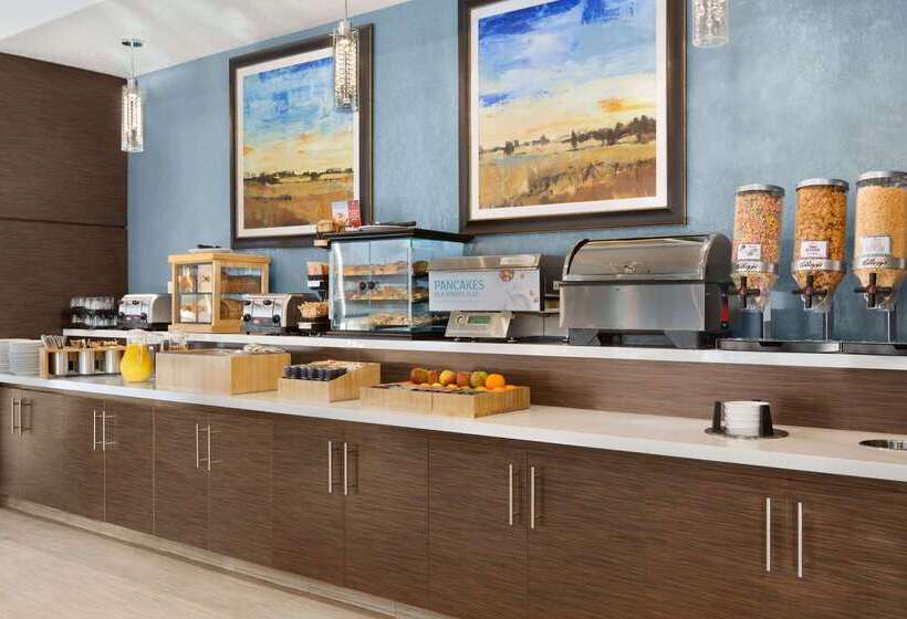 בית מלון כפרי Days Inn & Suites By Wyndham Yorkton