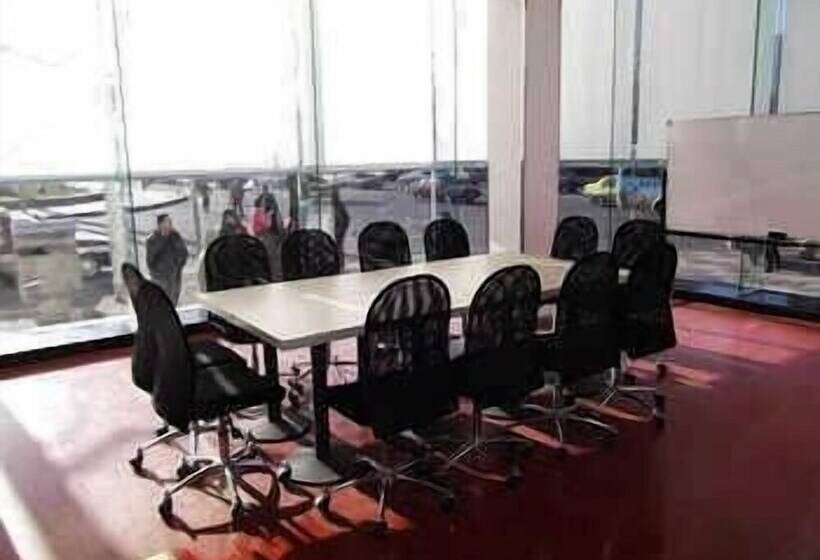 בית מלון כפרי Hanting Express Dandong Train Station