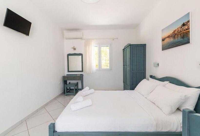 בית מלון כפרי Ikaros Studios & Apartments