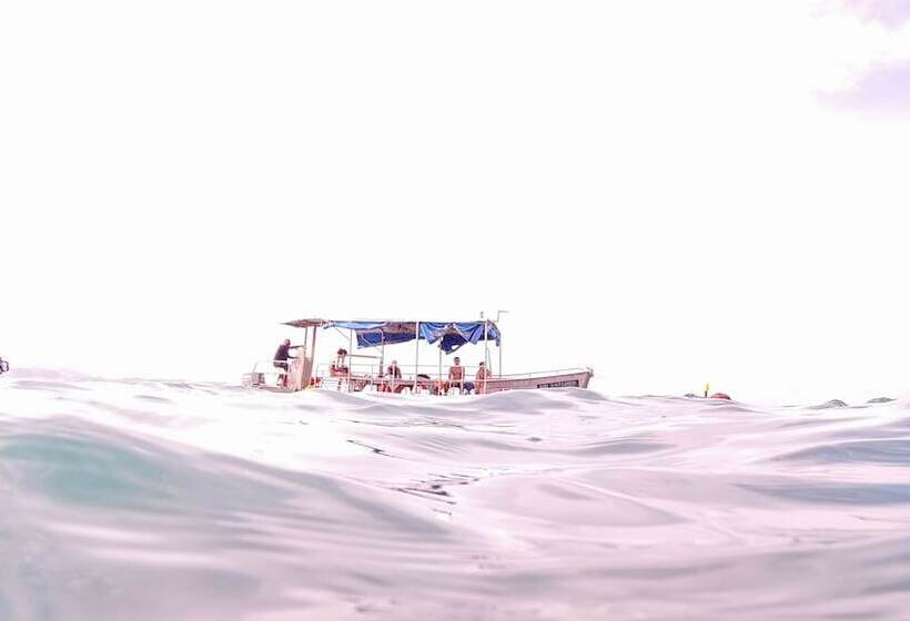 هتل Likuri Island Resort Fiji