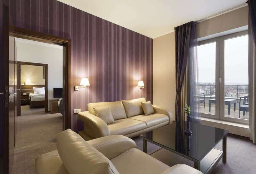 هتل Wyndham Cluj