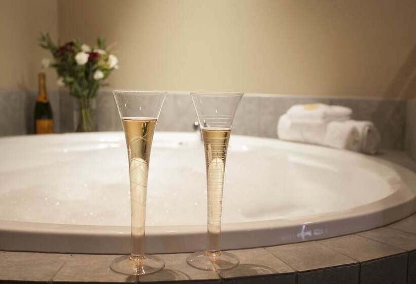 مُتل Cornwall Motor Lodge