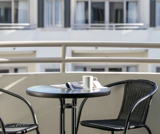 مُتل Cornwall Motor Lodge