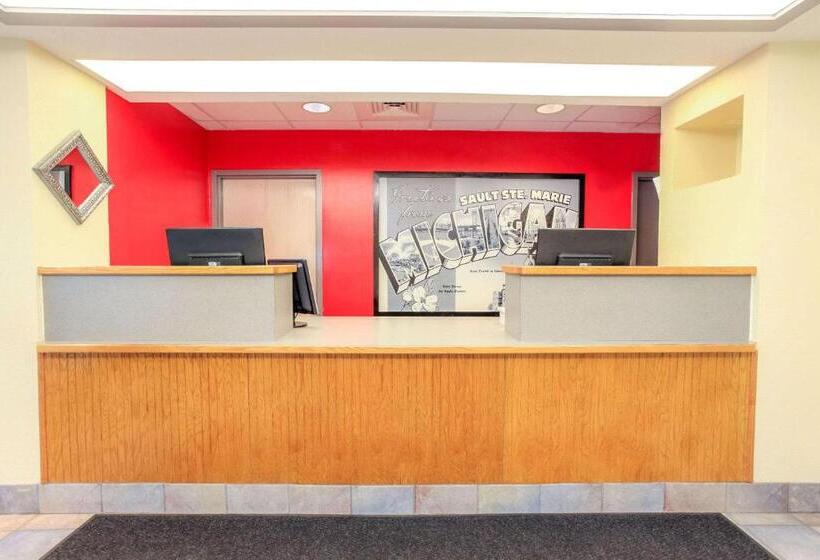 מוטל Super 8 By Wyndham Sault Ste. Marie