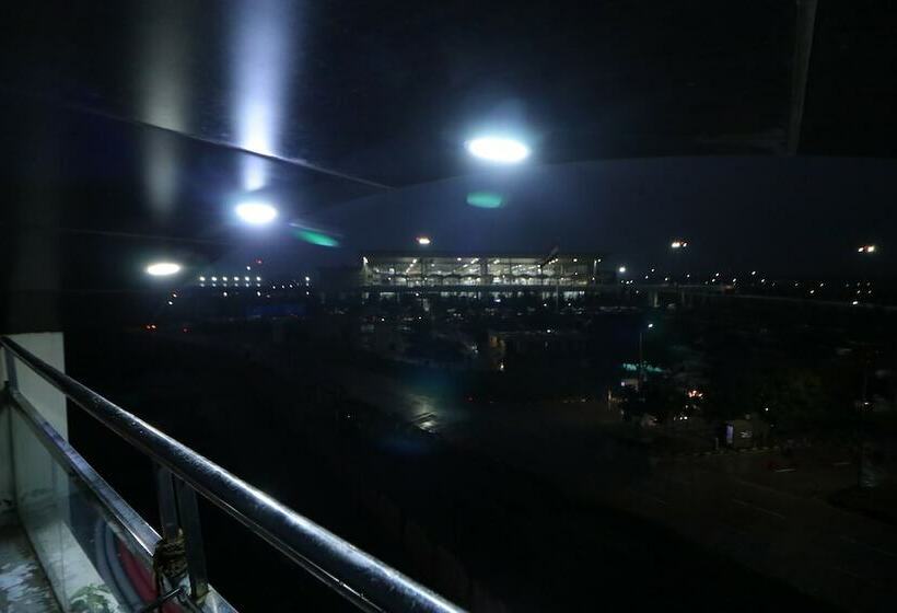 هتل Eurasia Mohali Airport