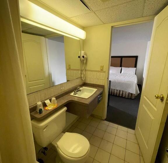 مُتل 6032 Persepolis Inn