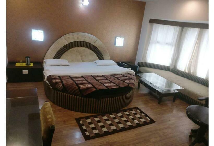 فندق Drive Inn Dhanaulti