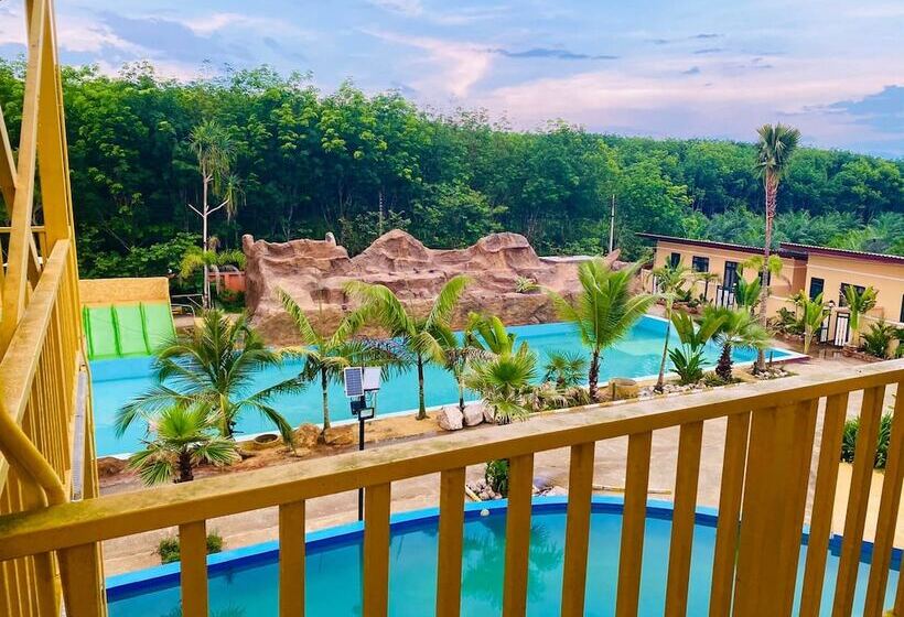 Trang Villa Hotel And Water Park