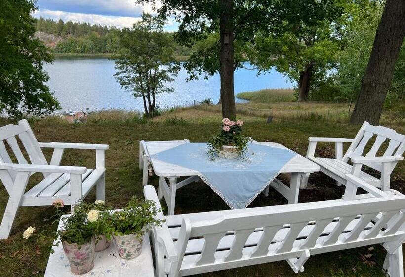 مبيت وإفطار Herrgårds Hotell Gyllene Hästen