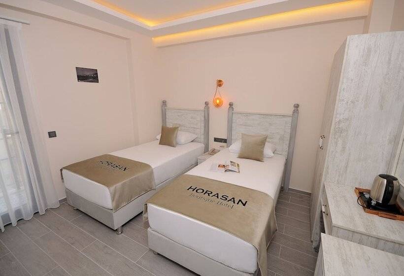 هتل çeşme Horasan