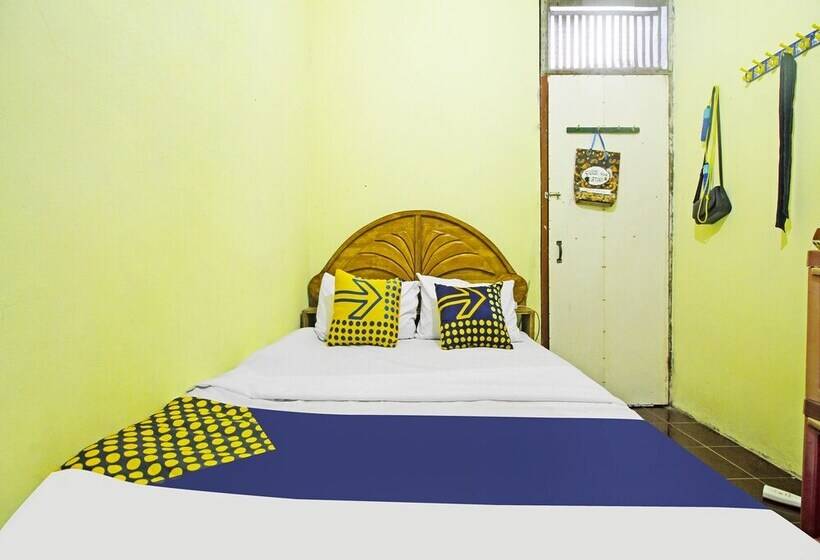 هتل Oyo Homes 91149 Desa Wisata Nangelasari