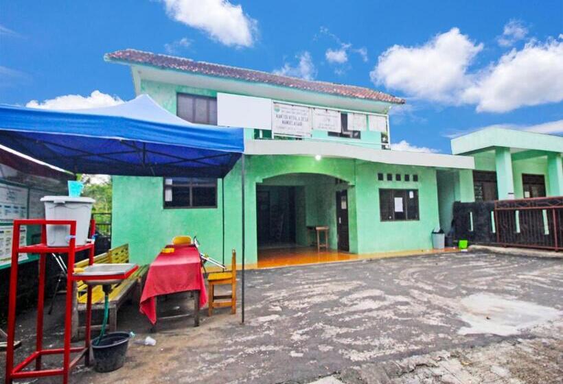 هتل Oyo Homes 91149 Desa Wisata Nangelasari