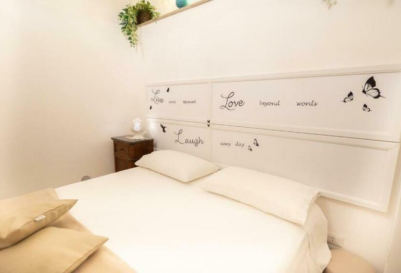 膳宿费 Le Stanze Di Maria Ingresso Autonomo Maria S Rooms Indipendent Entrance