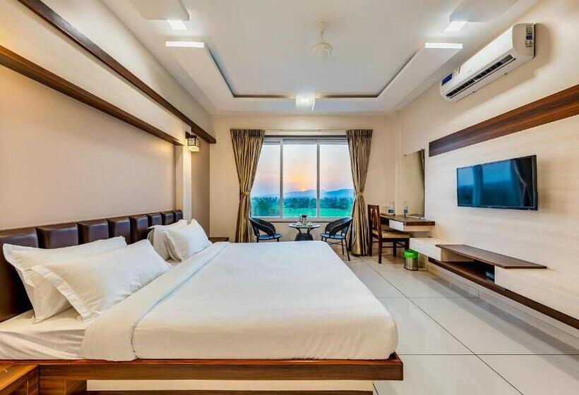 בית מלון כפרי Grand Indu, 3 Star Kolhapur