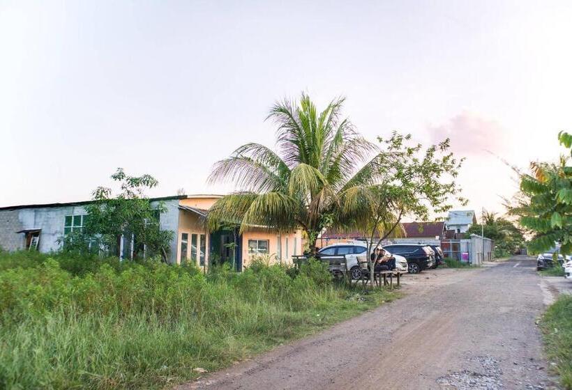 هتل Oyo 91051 Penginapan Pondok Ratu 354