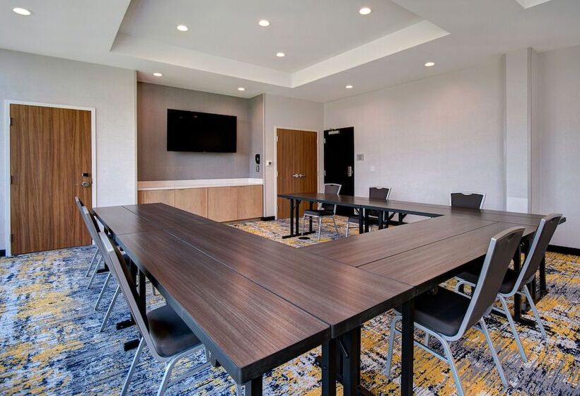 בית מלון כפרי Towneplace Suites By Marriott Cincinnati Airport South