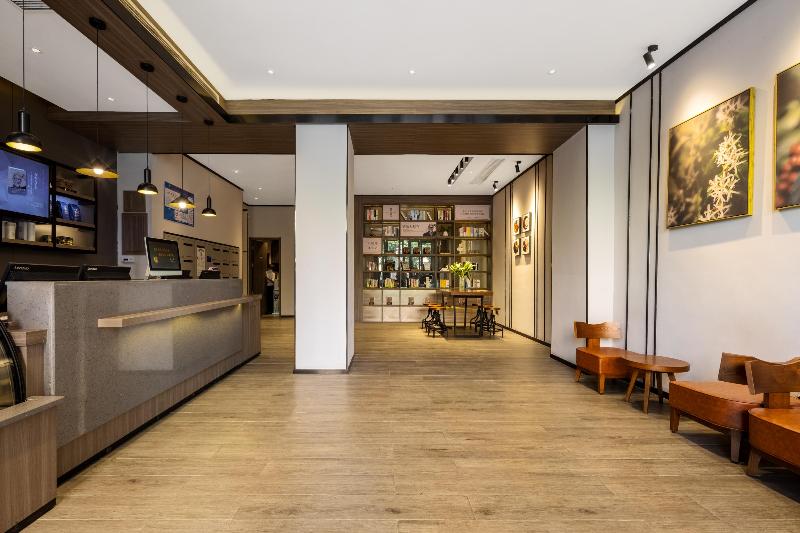 בית מלון כפרי Hanting  Nanchang Bayi Square