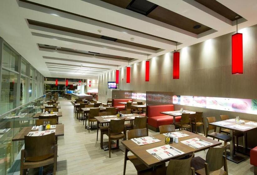 هتل Ibis Medellin